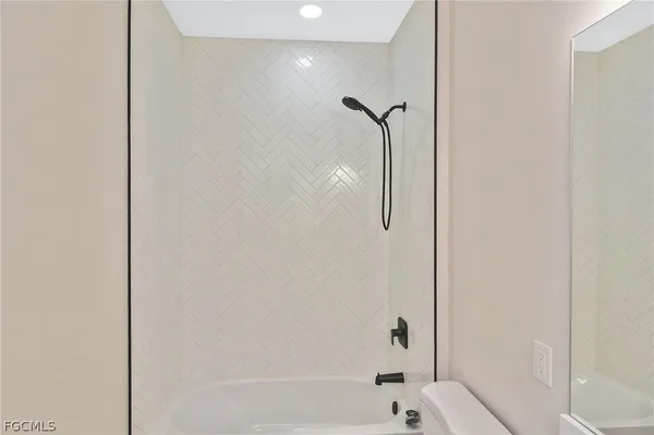 $2,400 | 1906 Northwest 28th Avenue, Cape Coral, FL 33993