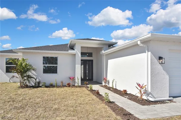 $2,400 | 1906 Northwest 28th Avenue, Cape Coral, FL 33993