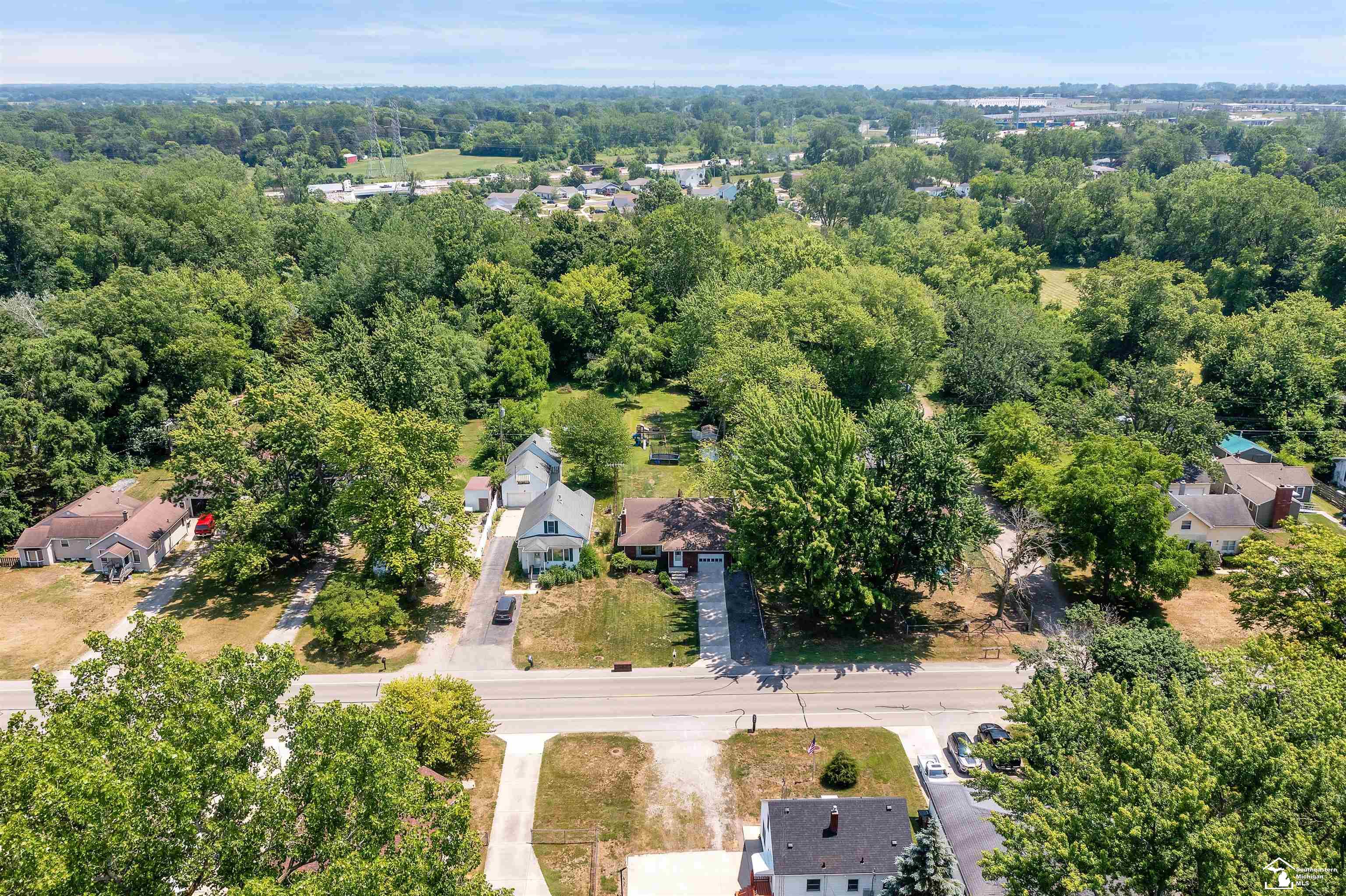 2330 Vivian Road Monroe, MI 48162 - Photo 29 of 37