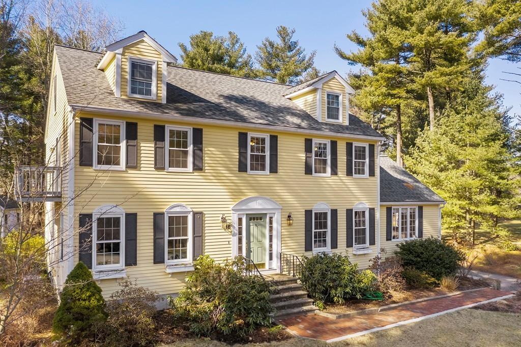 18 Field Road Medway, MA 02053 - Photo 6 of 35 Gallery Image 6