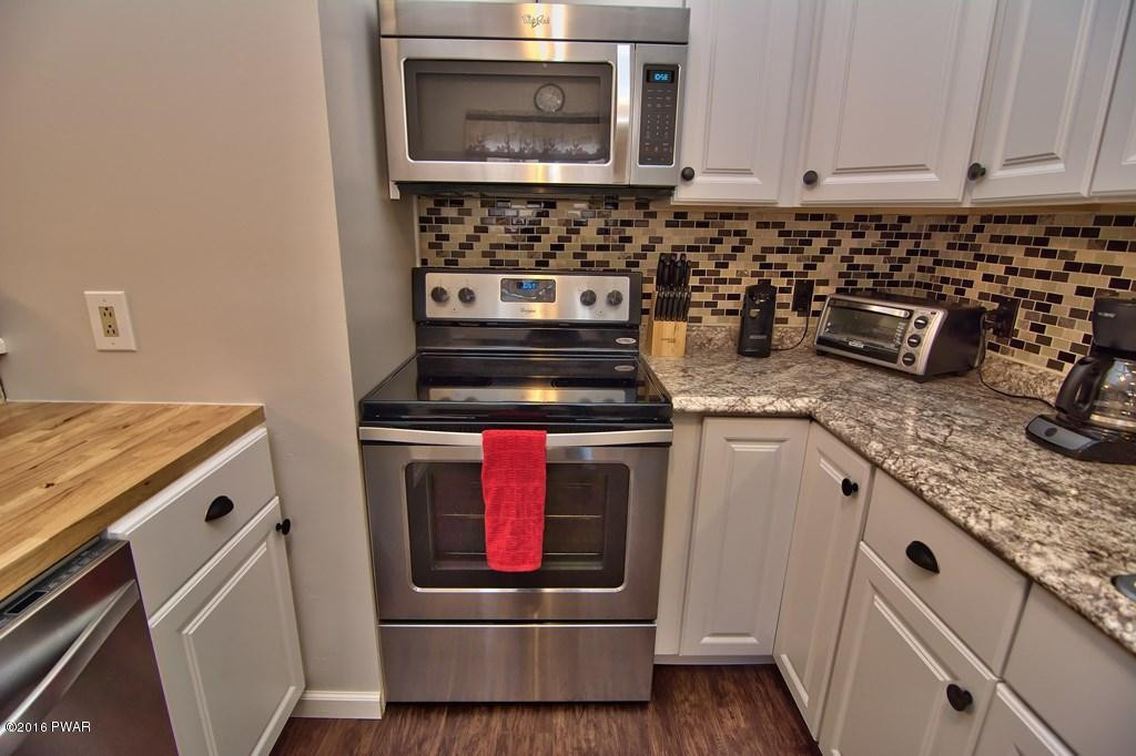 884 Deerfield Road Lake Ariel, PA 18436 - Photo 9 of 59