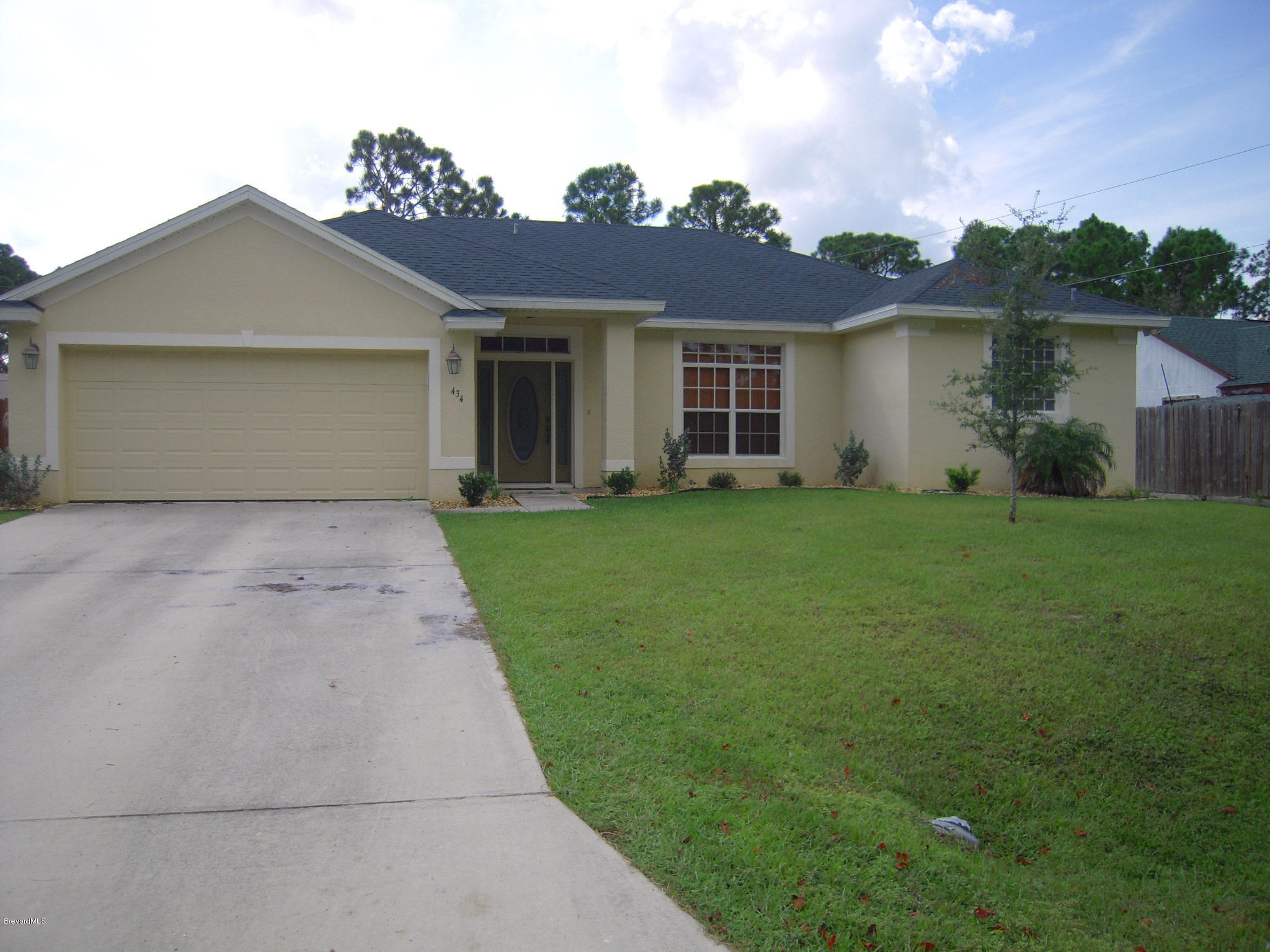 434 Oakleaf Street Southwest Palm Bay, FL 32908 - Photo 1 of 20 Oakleaf 003