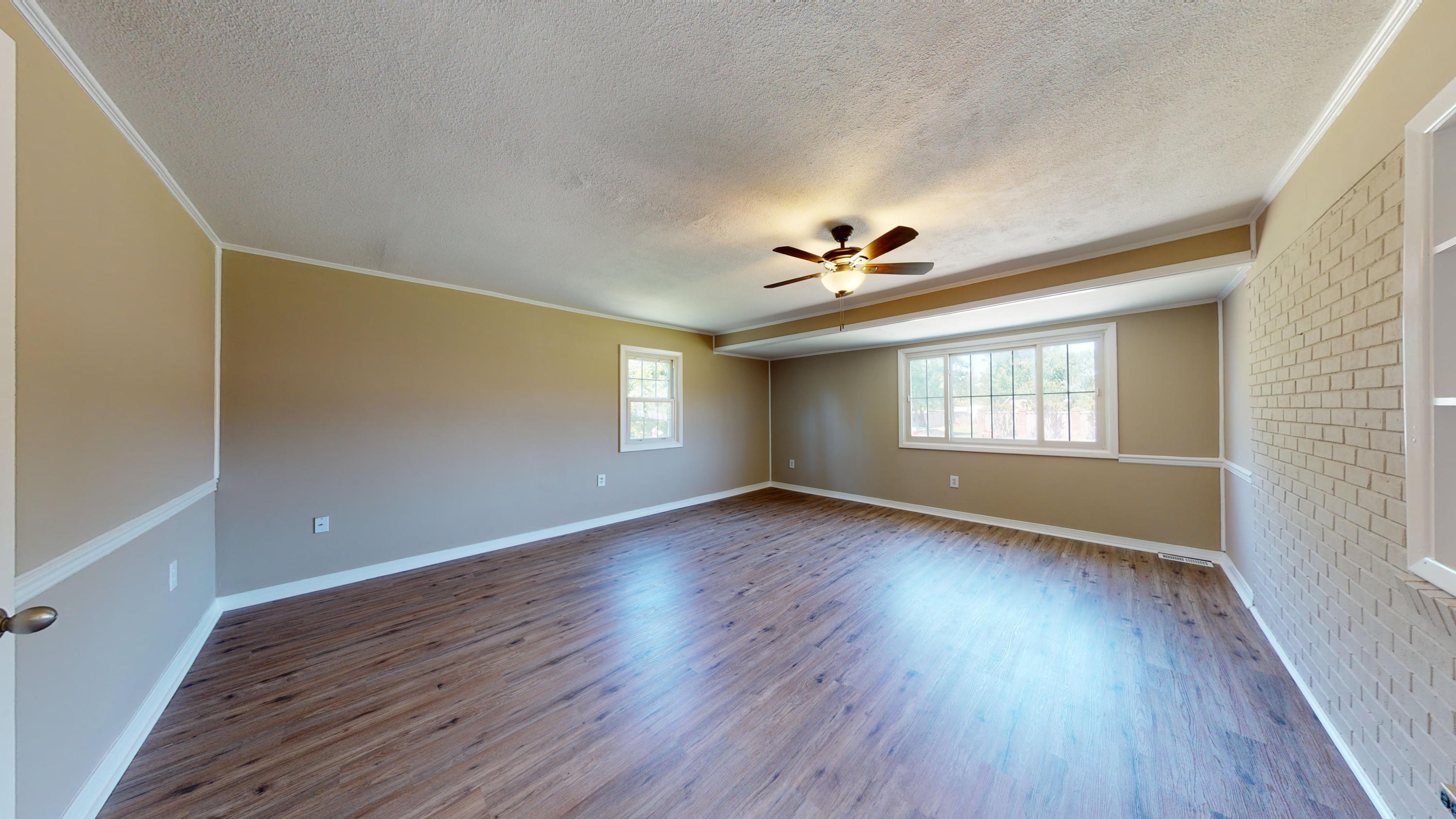 12 Sheffield Road Jacksonville, NC 28546 - Photo 8 of 31 FAMILY ROOM