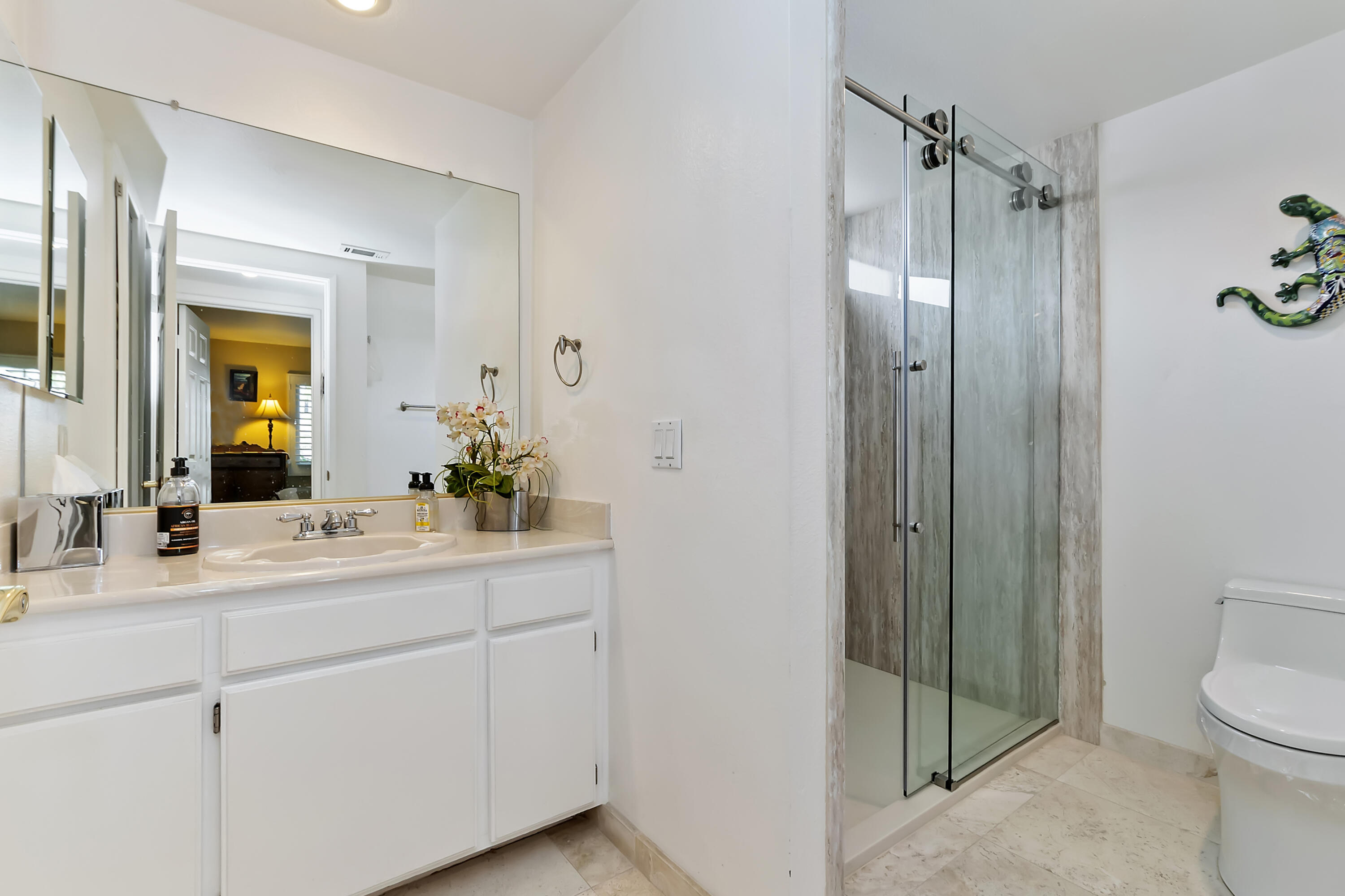 34211 Denise Way Rancho Mirage, CA 92270 - Photo 13 of 29 013_First Floor Bathroom