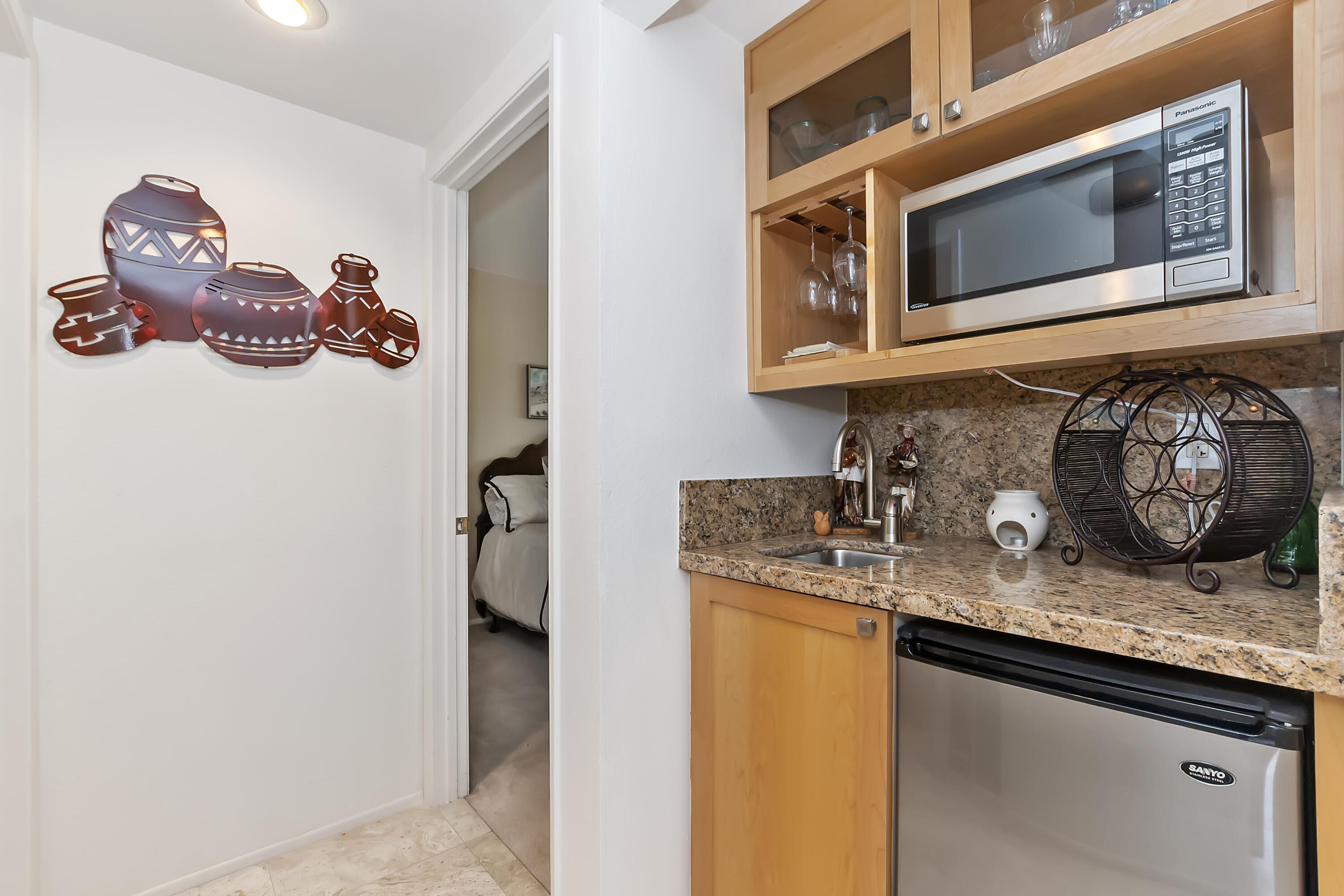34211 Denise Way Rancho Mirage, CA 92270 - Photo 14 of 29 014_Wet Bar - First Floor