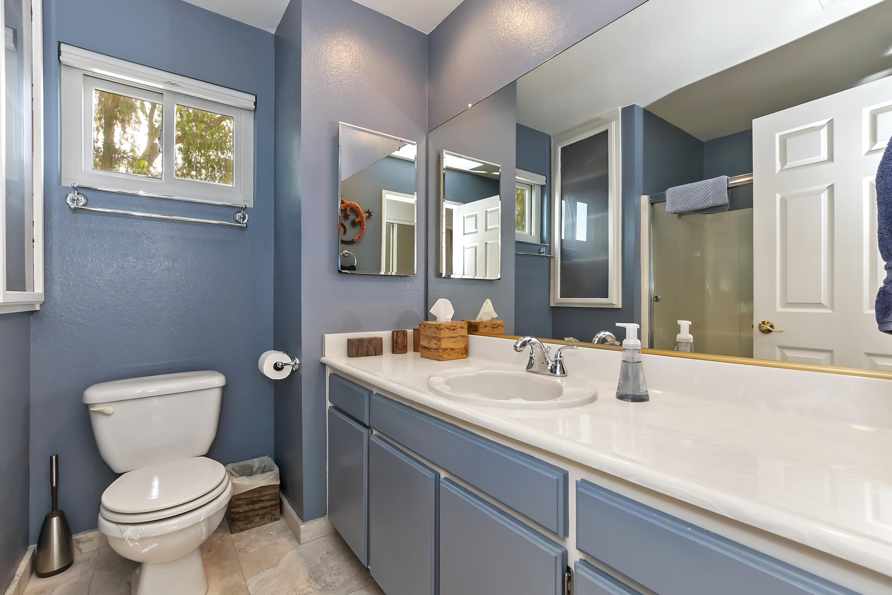 34211 Denise Way Rancho Mirage, CA 92270 - Photo 17 of 29 017_Second Floor Bathroom