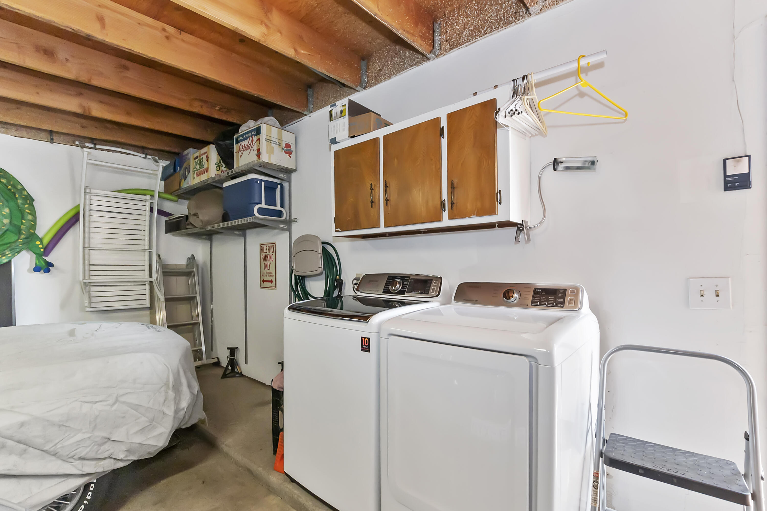 34211 Denise Way Rancho Mirage, CA 92270 - Photo 21 of 29 021_Laundry