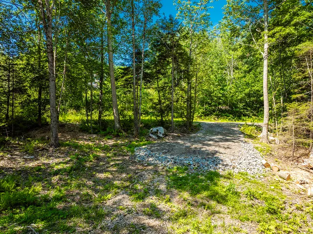 $100,000 | 16 Fosters Way, Hope, ME 04847