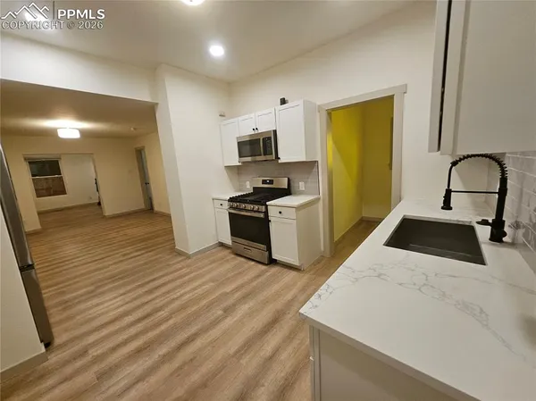 $194,999 | 1138 Pine Street, Pueblo, CO 81004