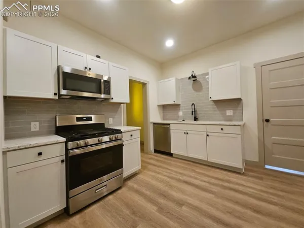 $194,999 | 1138 Pine Street, Pueblo, CO 81004