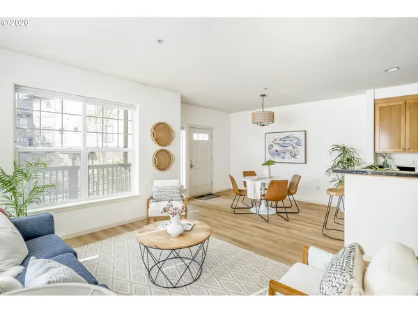 $235,000 | 1100 Southwest 170th Avenue, Unit 100, Beaverton, OR 97003