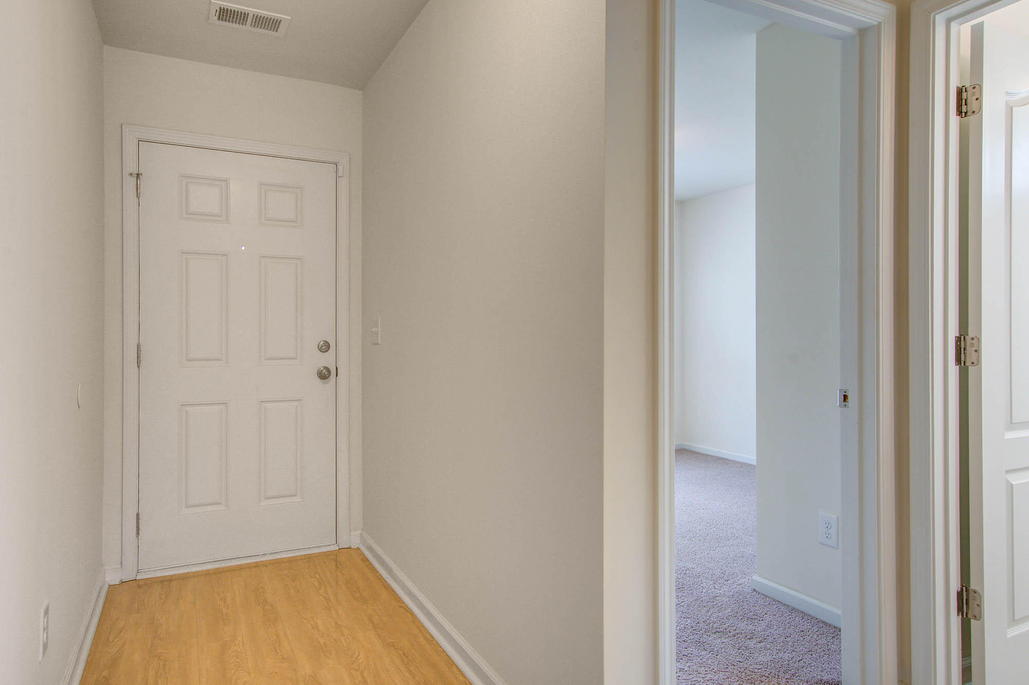 183 Brittondale Road Summerville, SC 29485 - Photo 3 of 20 183 (3)