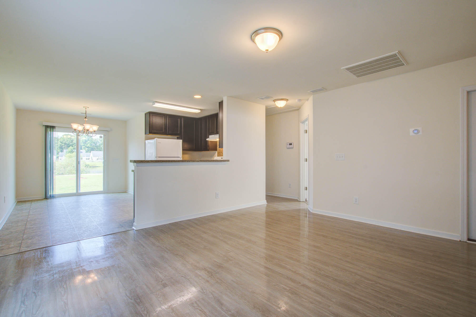 183 Brittondale Road Summerville, SC 29485 - Photo 4 of 20 183 (5)