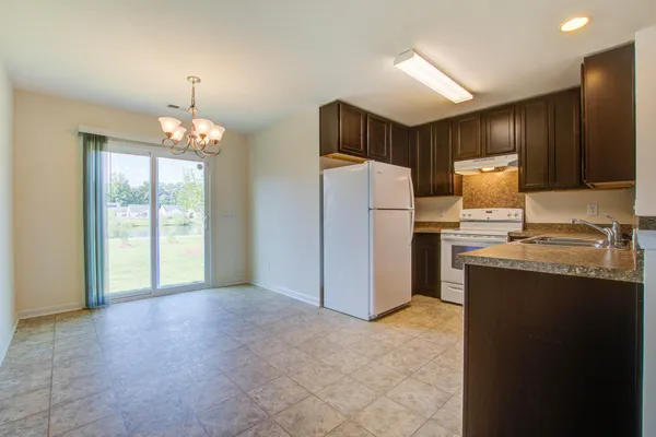 $1,995 | 183 Brittondale Road, Summerville, SC 29485