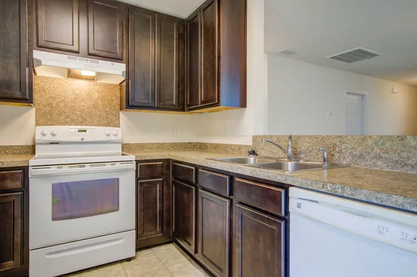 $1,995 | 183 Brittondale Road, Summerville, SC 29485