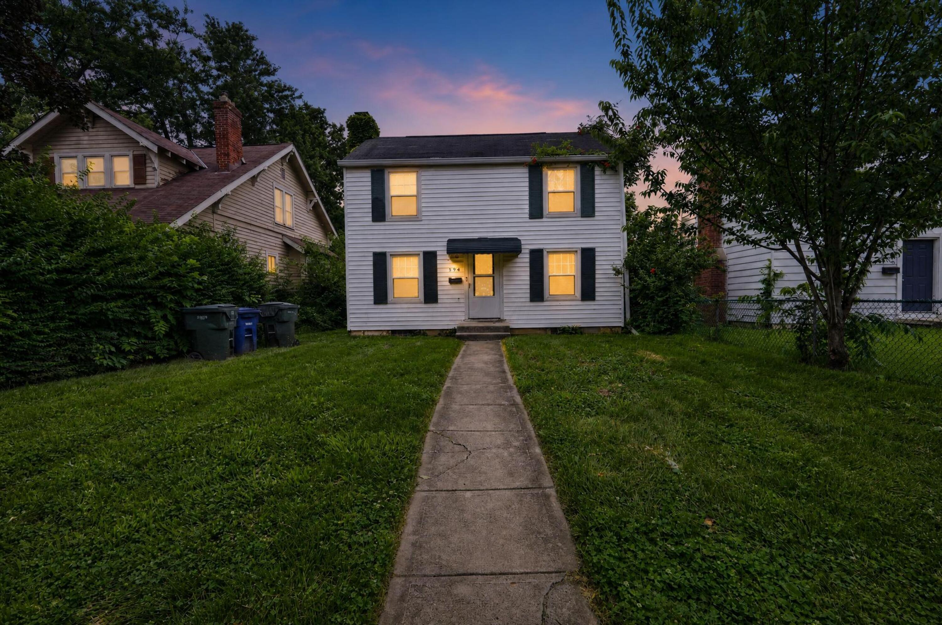 594 South Hampton Road Columbus, OH 43213 - Photo 2 of 21 03_594_S_Hampton_Rd-Exterior-ight