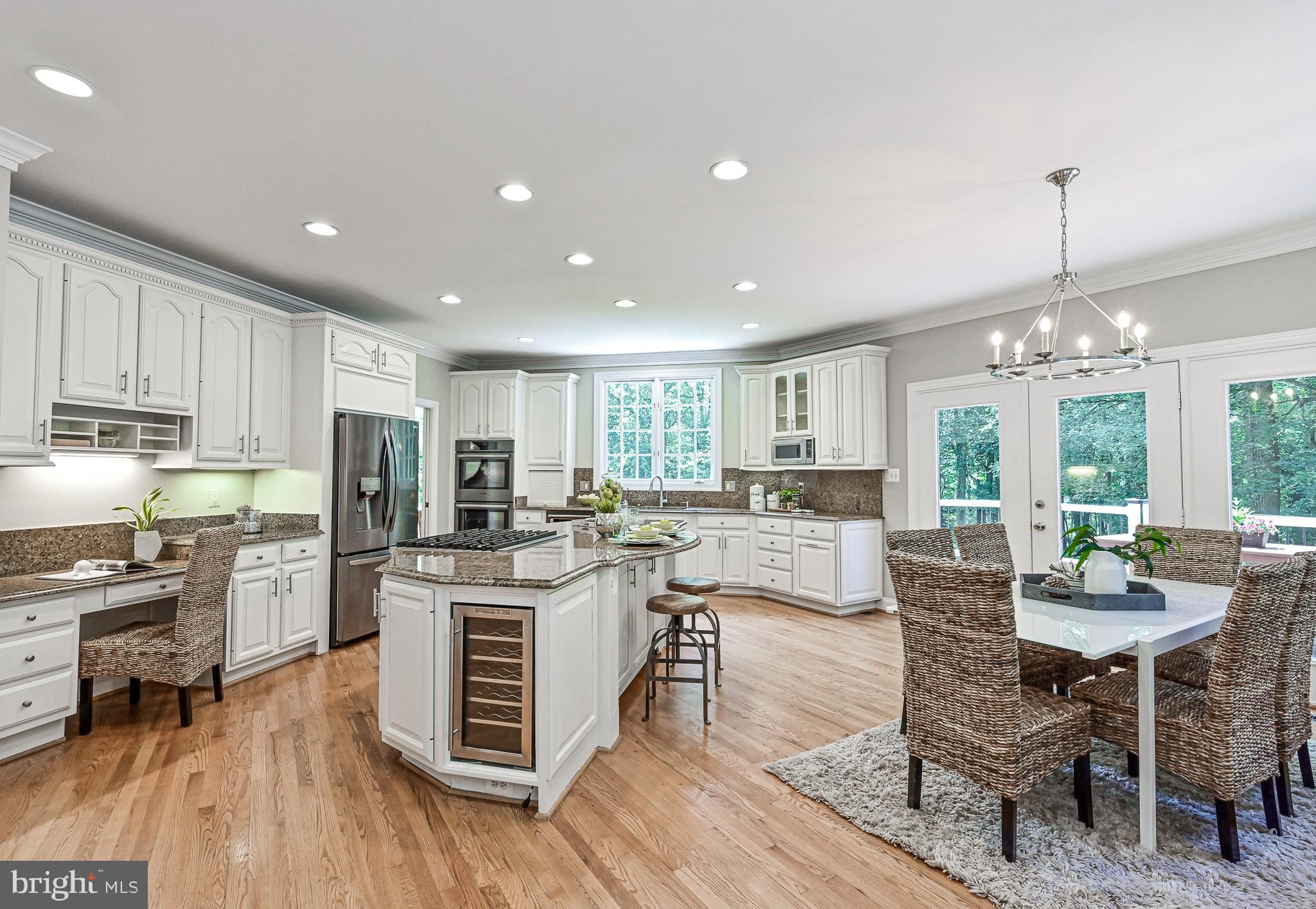 10313 Forest Maple Road Vienna, VA 22182 - Photo 17 of 59 Kitchen