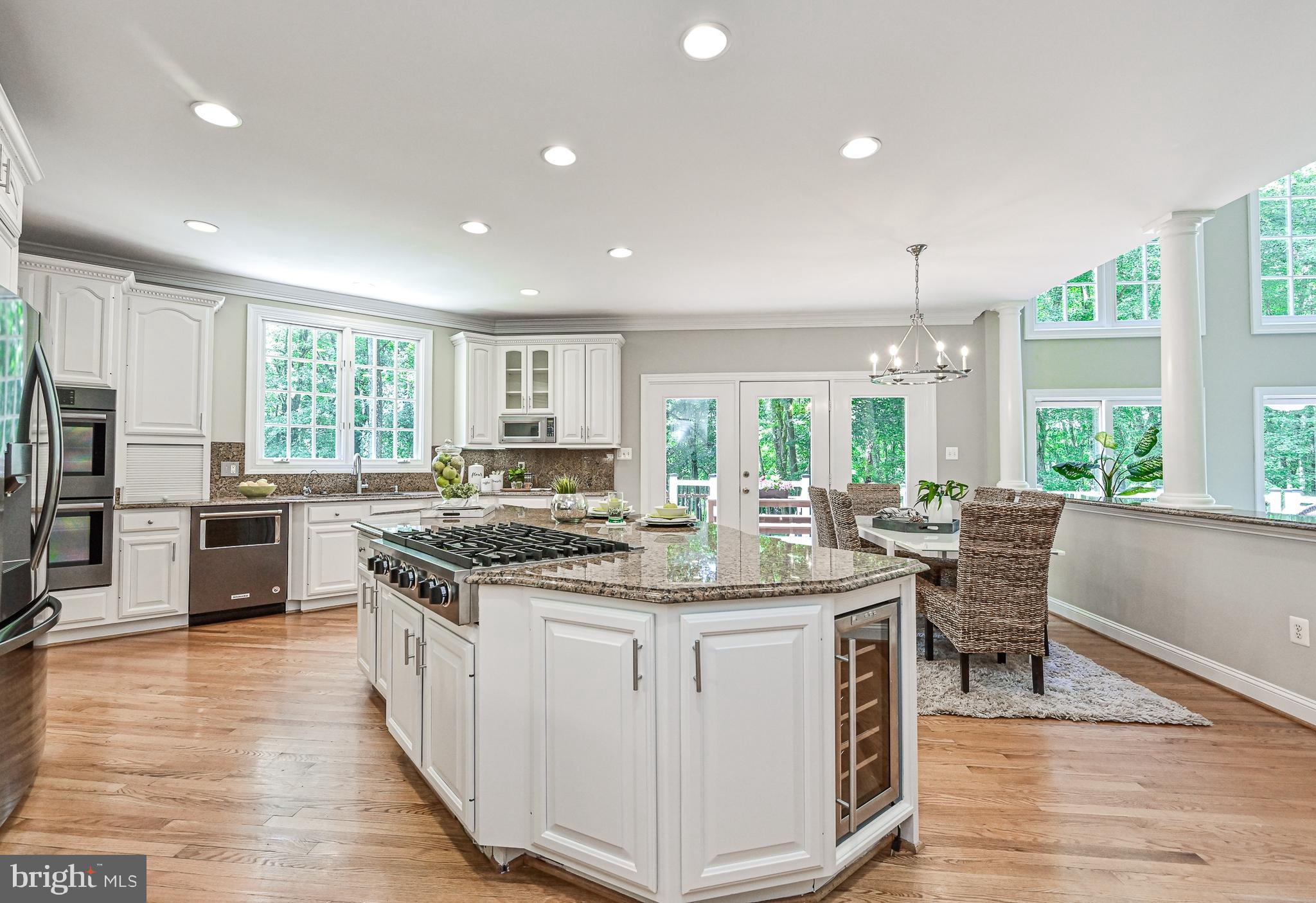 10313 Forest Maple Road Vienna, VA 22182 - Photo 18 of 59 Kitchen