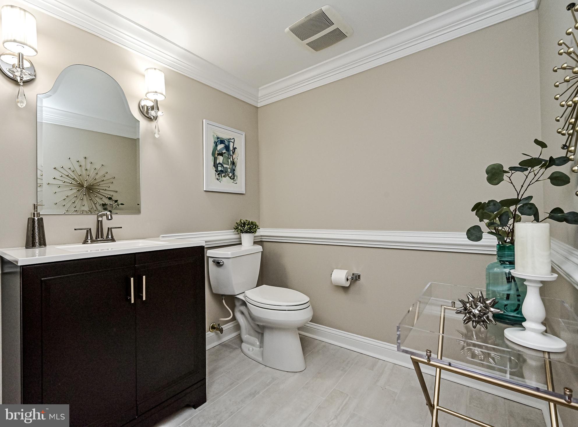 10313 Forest Maple Road Vienna, VA 22182 - Photo 21 of 59 Powder Room