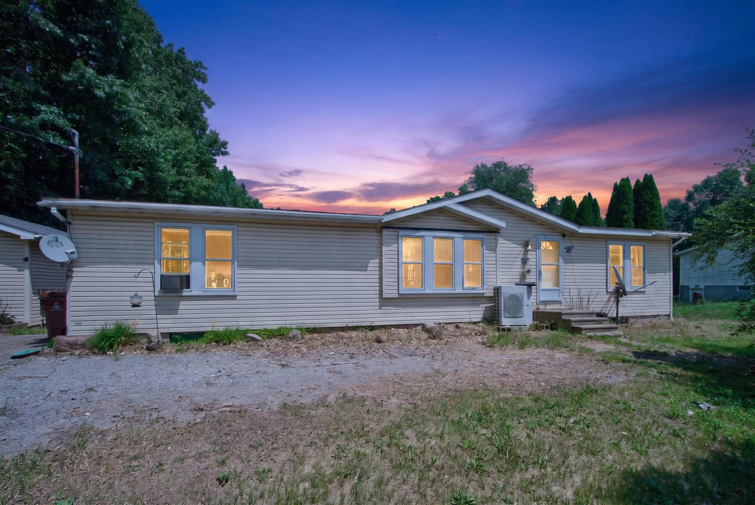 6455 Jordan Road Jackson, MI 49201 - Photo 2 of 39 1_6455 jordan rd jackson mi - 00030