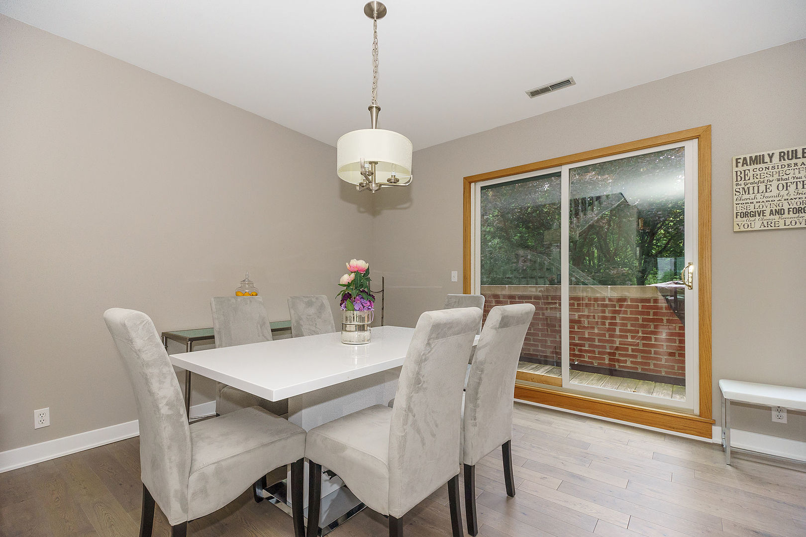 711 South Ashland Avenue, Unit H Chicago, IL 60607 - Photo 4 of 19