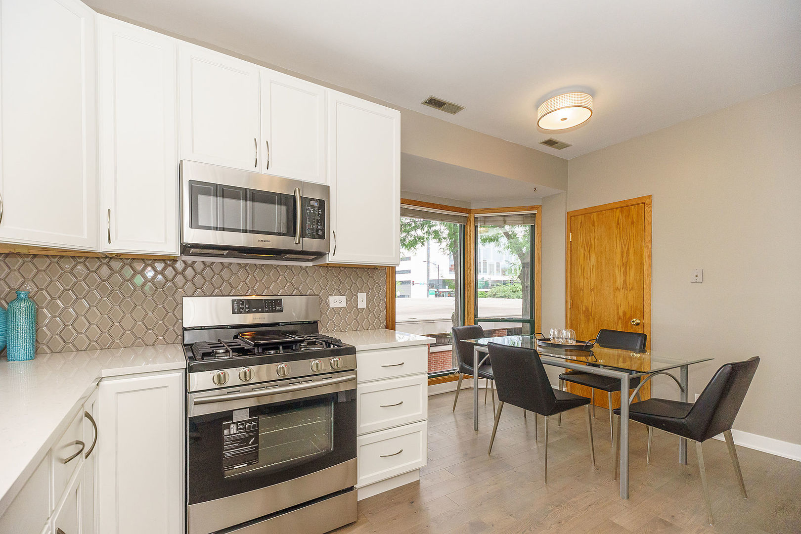 711 South Ashland Avenue, Unit H Chicago, IL 60607 - Photo 8 of 19