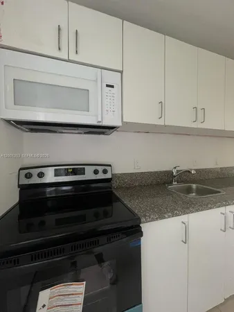 $3,300 | 4729 Northwest 15th Avenue, Unit 4727, Miami, FL 33142