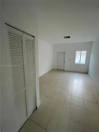 $3,300 | 4729 Northwest 15th Avenue, Unit 4727, Miami, FL 33142