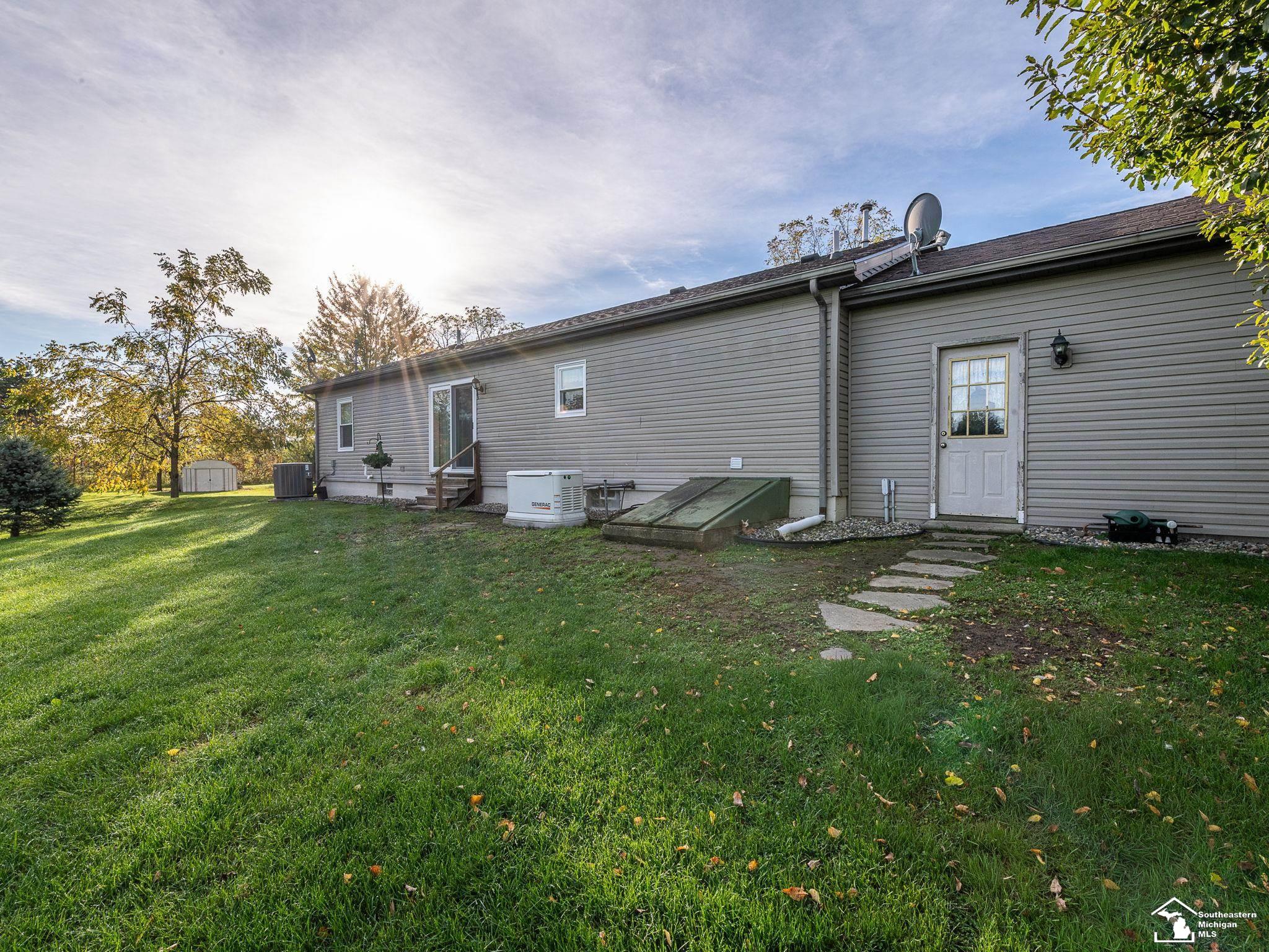 1858 West Albain Road Monroe, MI 48161 - Photo 37 of 45 Gallery Image 37