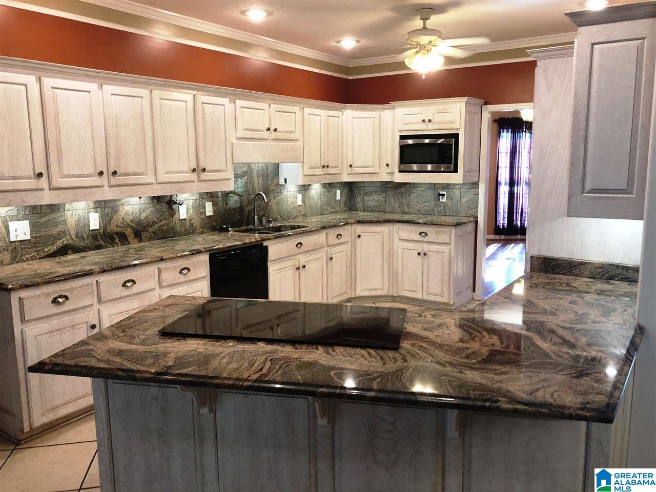 106 Southgate Road Rainbow City, AL 35906 - Photo 7 of 34