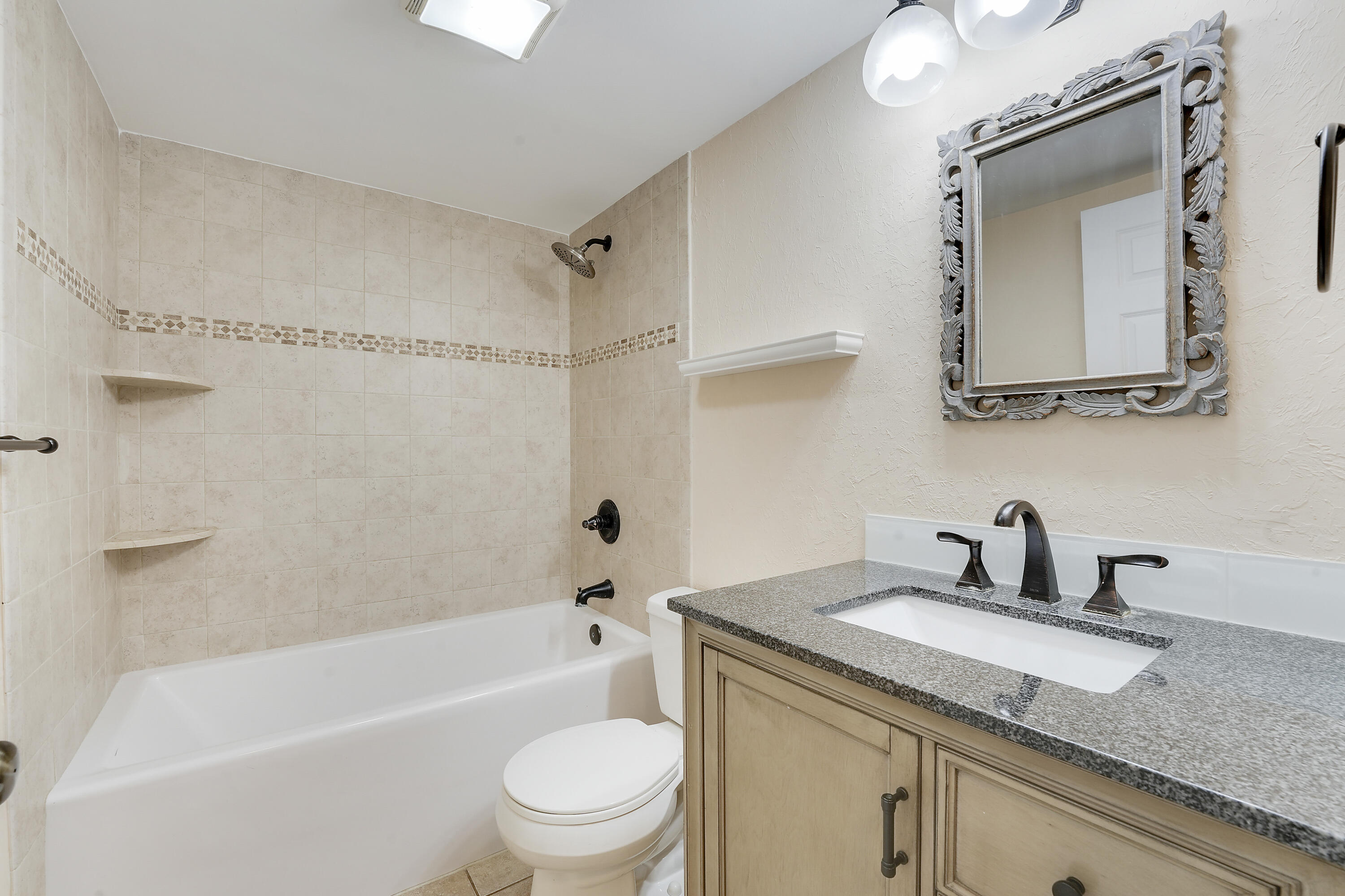150 Pineview Road, Unit K4 Jupiter, FL 33469 - Photo 14 of 14 150 Pineview bath 2
