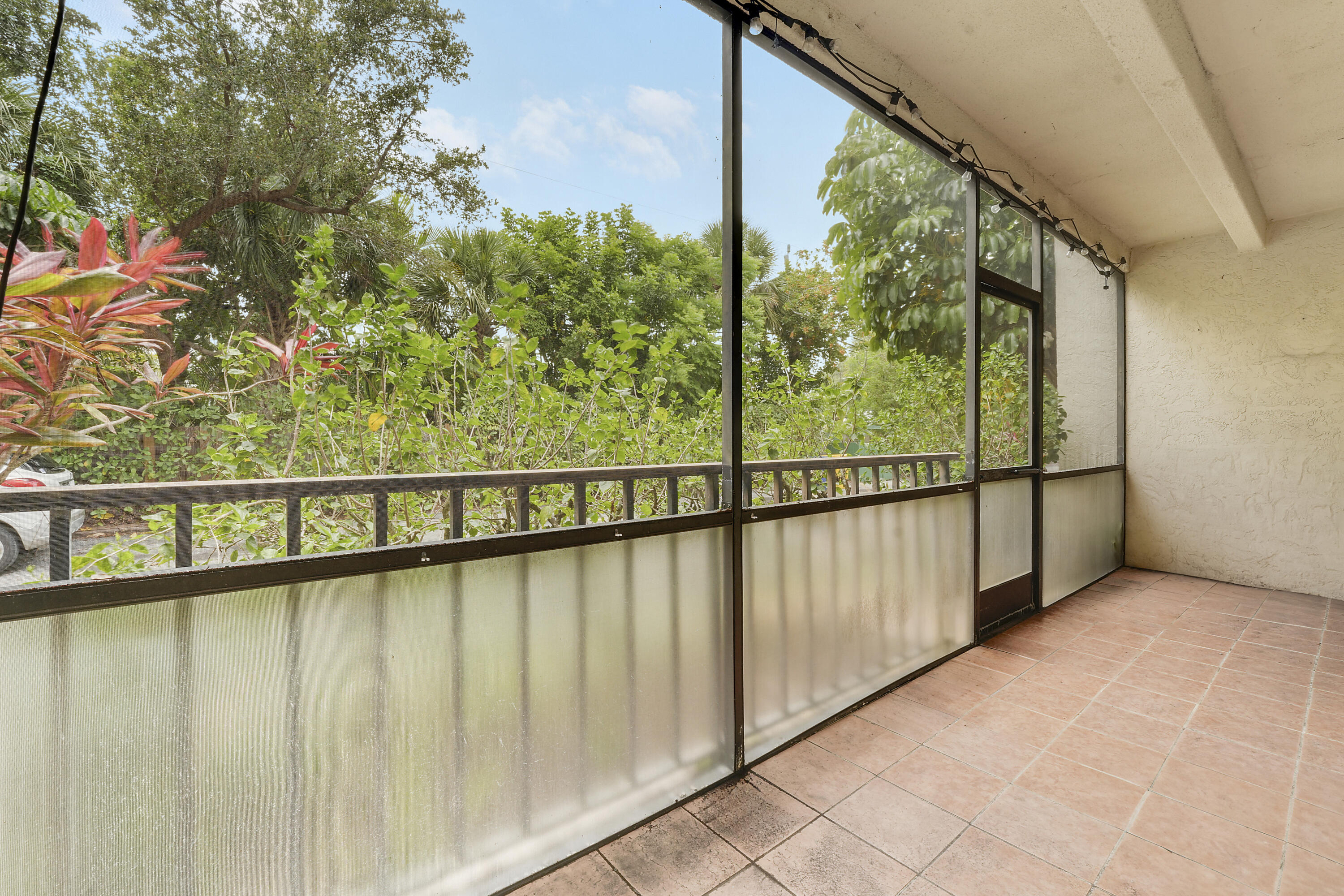 150 Pineview Road, Unit K4 Jupiter, FL 33469 - Photo 9 of 14 150 Pineview patio