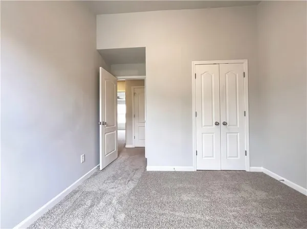 $220,000 | 825 Commerce Boulevard, Riverdale, GA 30296