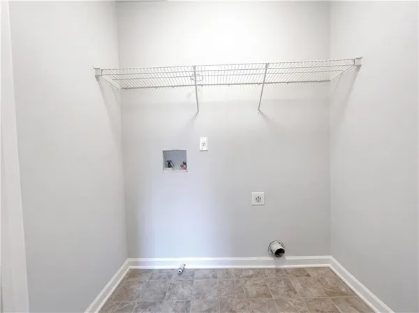 $220,000 | 825 Commerce Boulevard, Riverdale, GA 30296