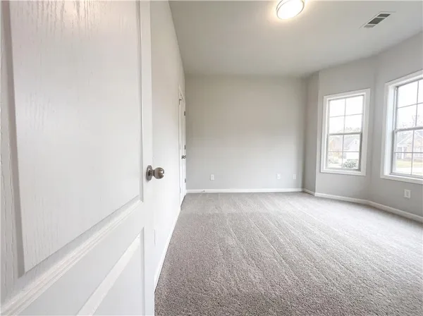 $220,000 | 825 Commerce Boulevard, Riverdale, GA 30296