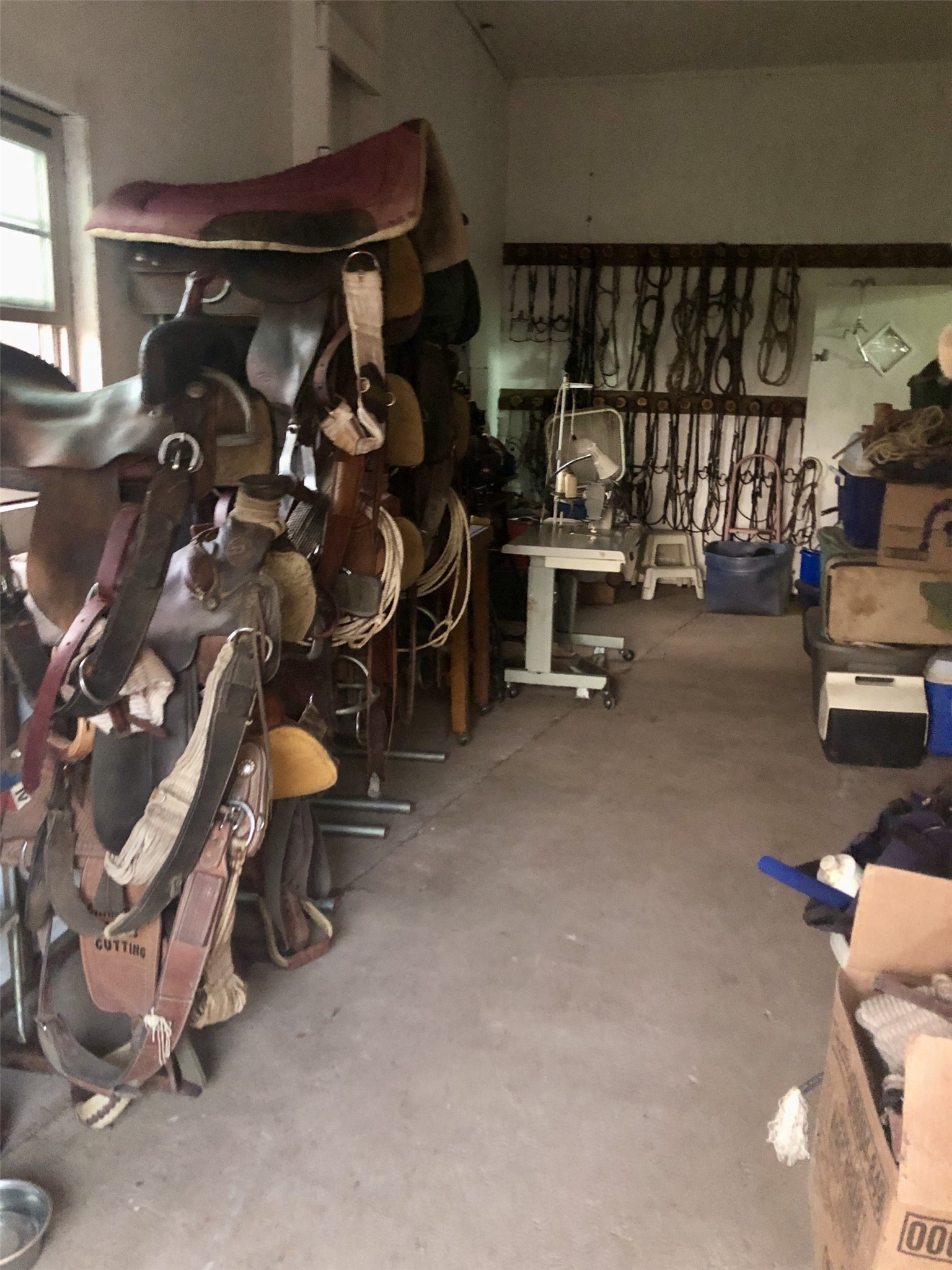 511 County Road 161 Long Branch, TX 75669 - Photo 26 of 32 a view of a room with racks