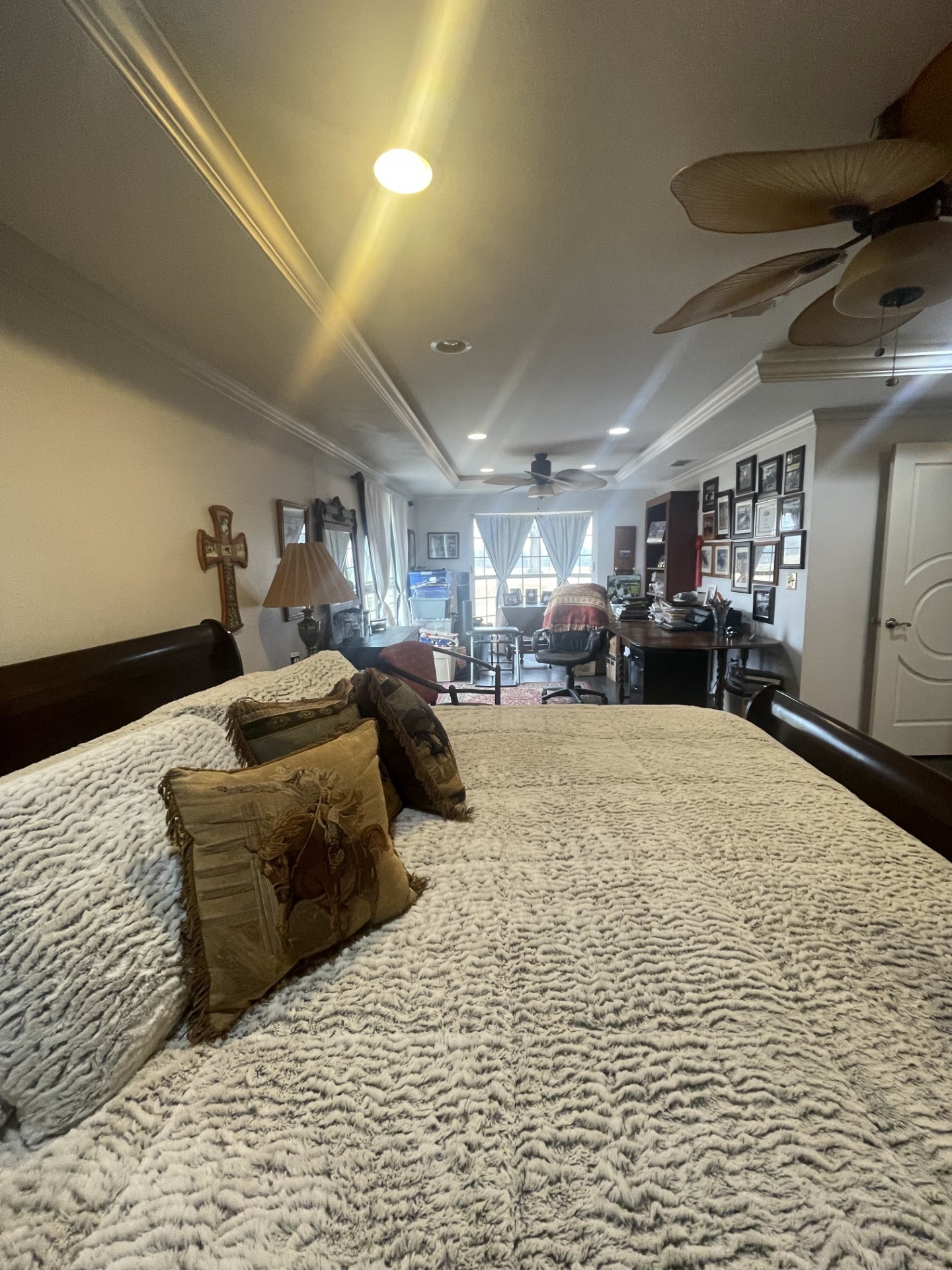 511 County Road 161 Long Branch, TX 75669 - Photo 30 of 32 a bedroom with a bed window and a mirror