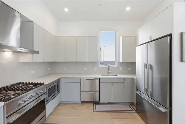$8,000 | 6 Richardson Street, Unit 6, Cambridge, MA 02139