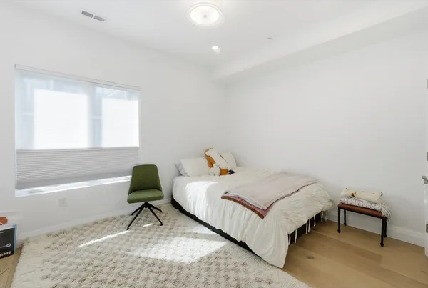 $8,000 | 6 Richardson Street, Unit 6, Cambridge, MA 02139
