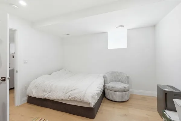 $8,000 | 6 Richardson Street, Unit 6, Cambridge, MA 02139