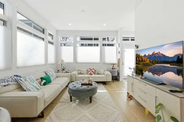 $8,000 | 6 Richardson Street, Unit 6, Cambridge, MA 02139