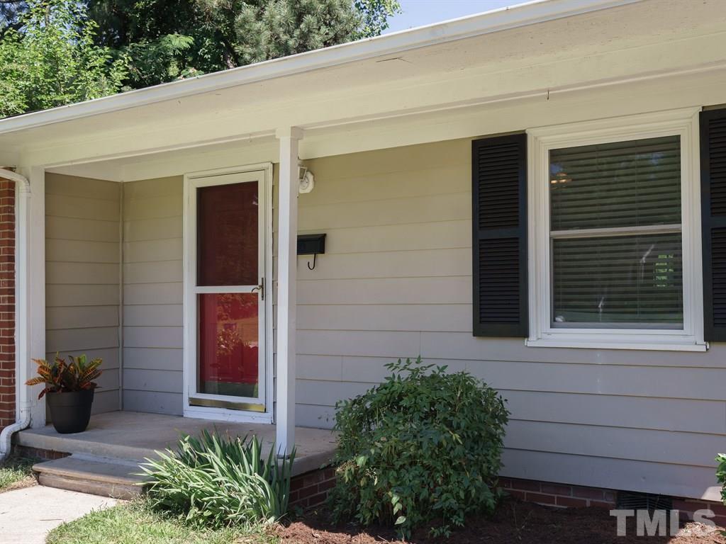 2315 Kennington Road Raleigh, NC 27610 - Photo 2 of 25