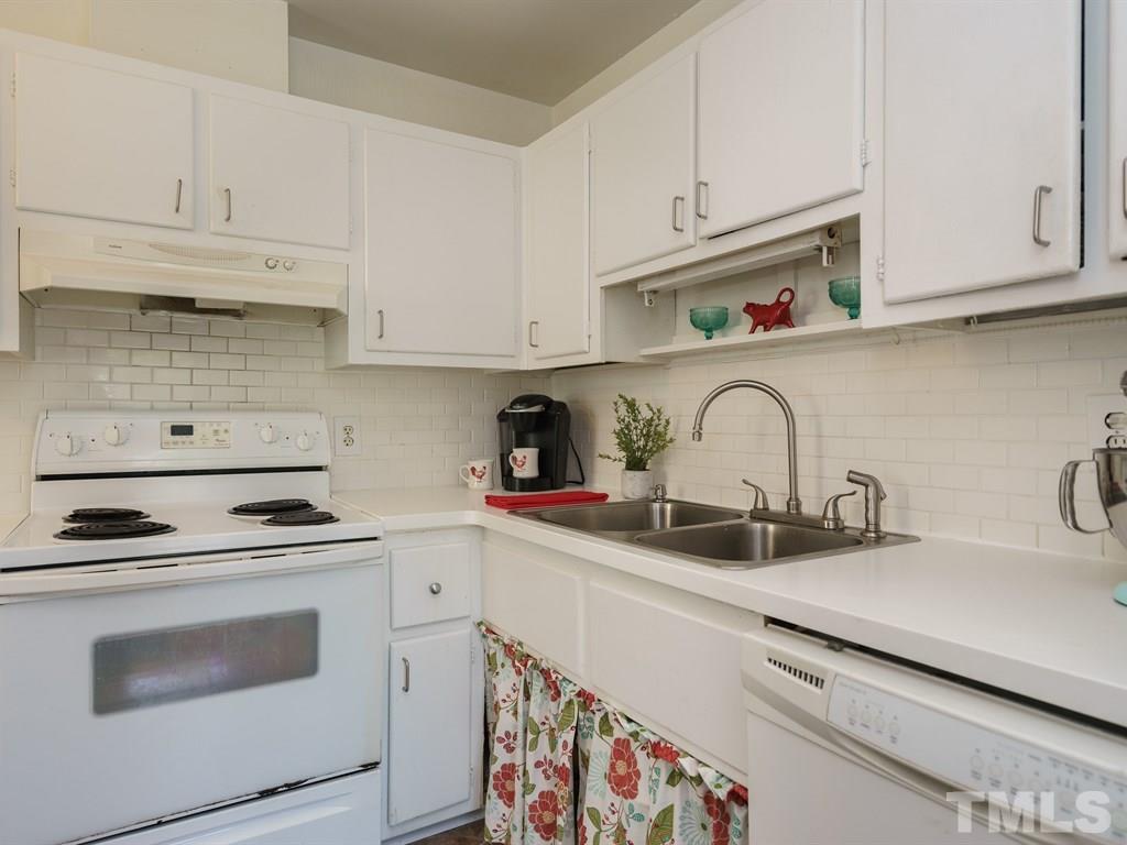2315 Kennington Road Raleigh, NC 27610 - Photo 11 of 25