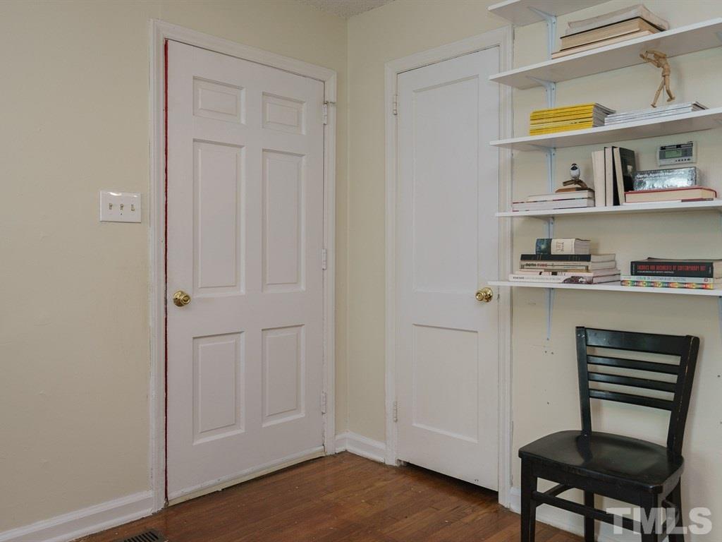 2315 Kennington Road Raleigh, NC 27610 - Photo 3 of 25