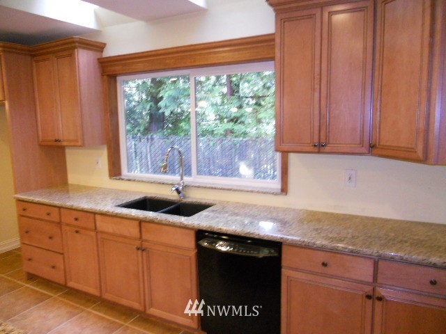 18230 Southeast Lake Youngs Road Renton, WA 98058 - Photo 2 of 4