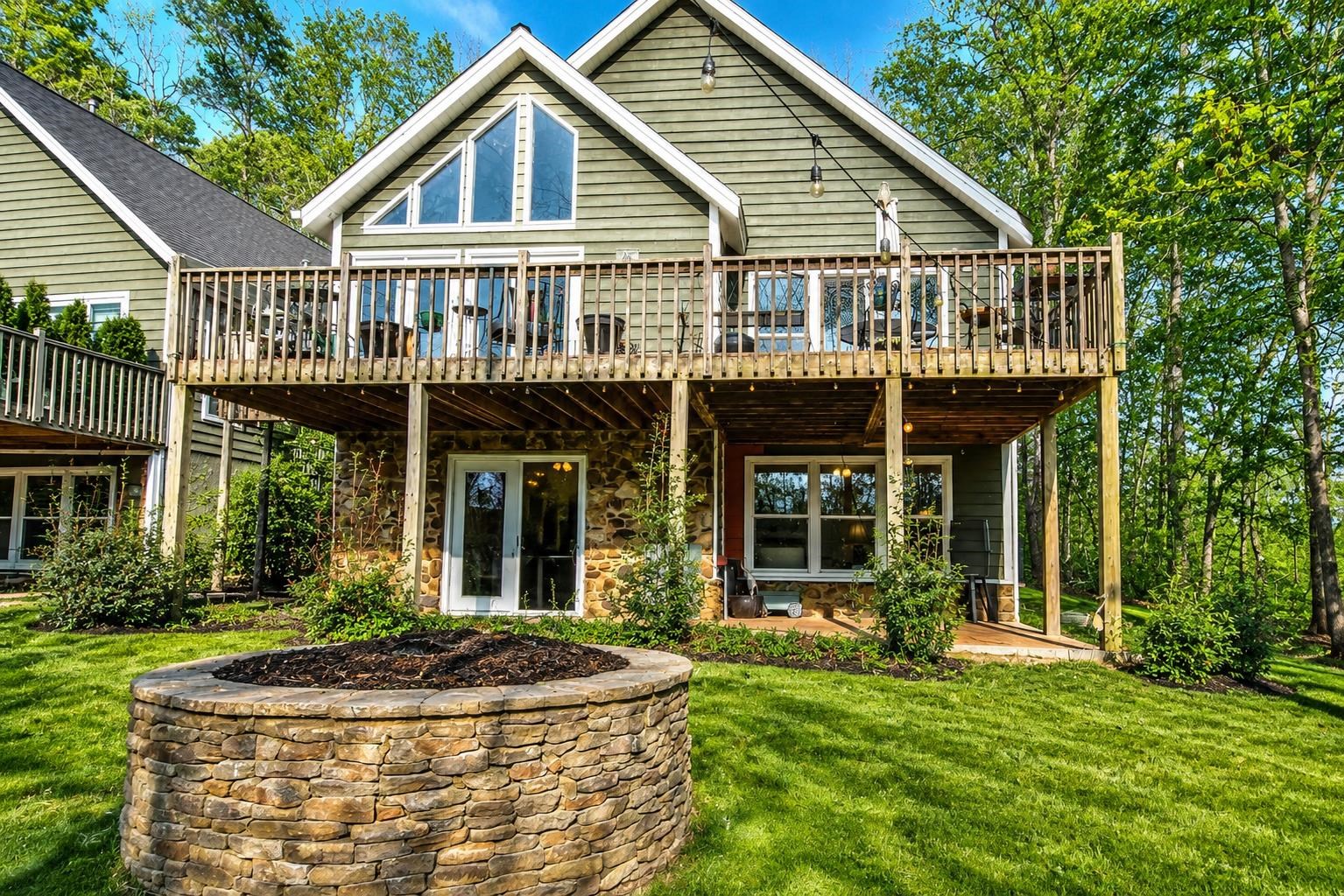 25 Dunhill Court Counce, TN 38326 - Photo 3 of 38 a front view of a house with garden