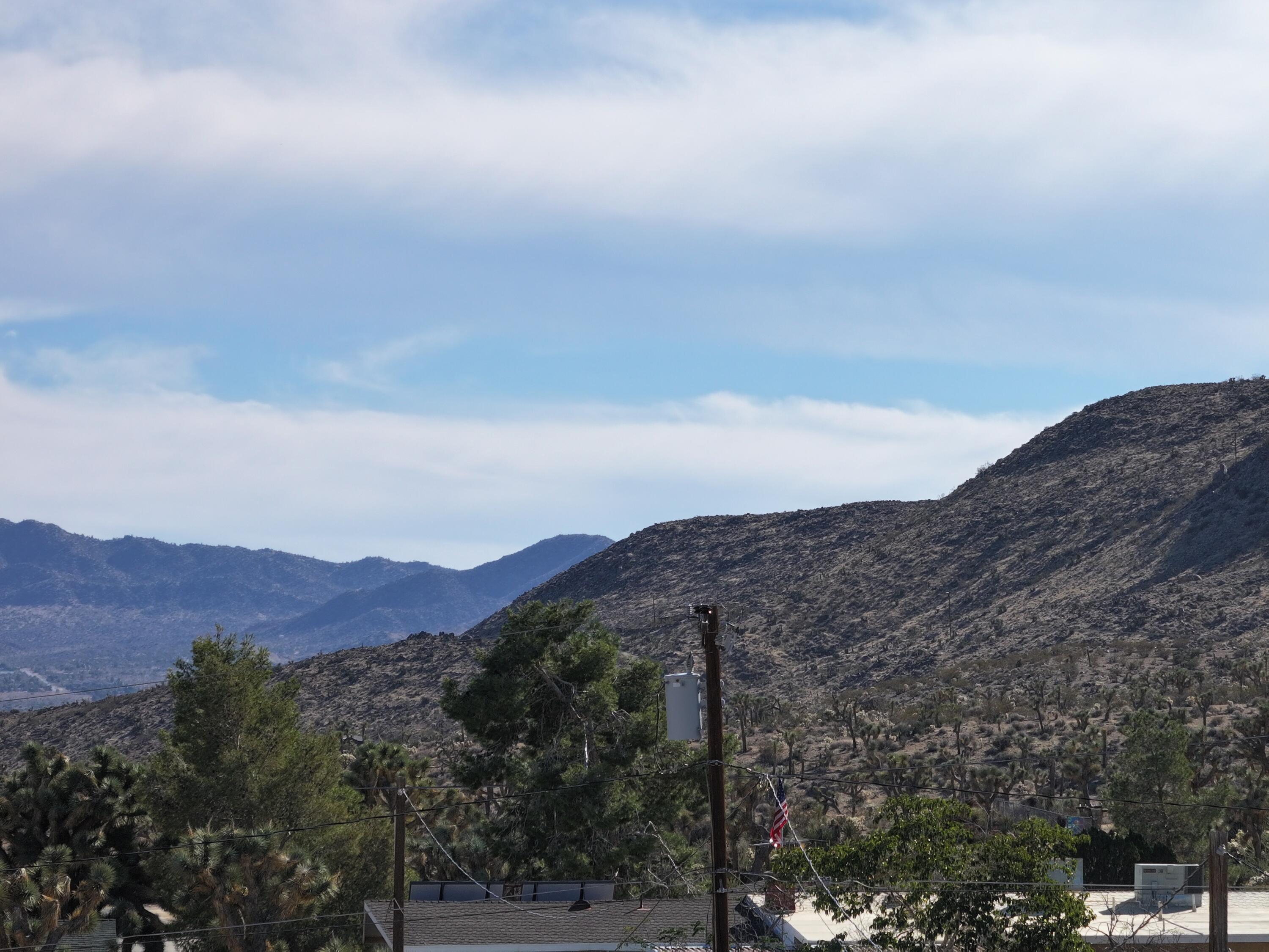 310 Sun Oro Road Yucca Valley, CA 92284 - Photo 16 of 20 a view of a sky