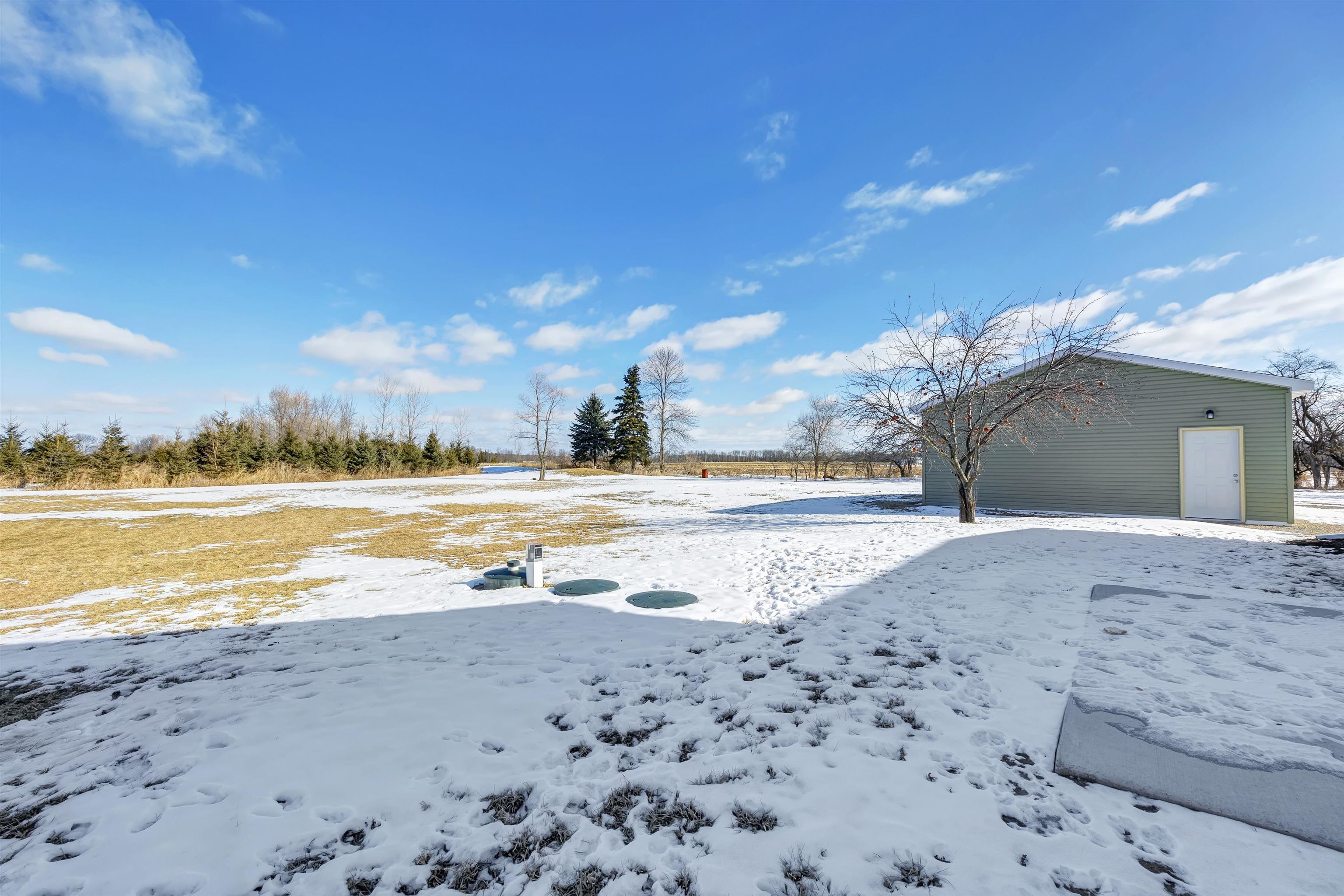 6208 Kriescher Road Lena, WI 54139 - Photo 17 of 25