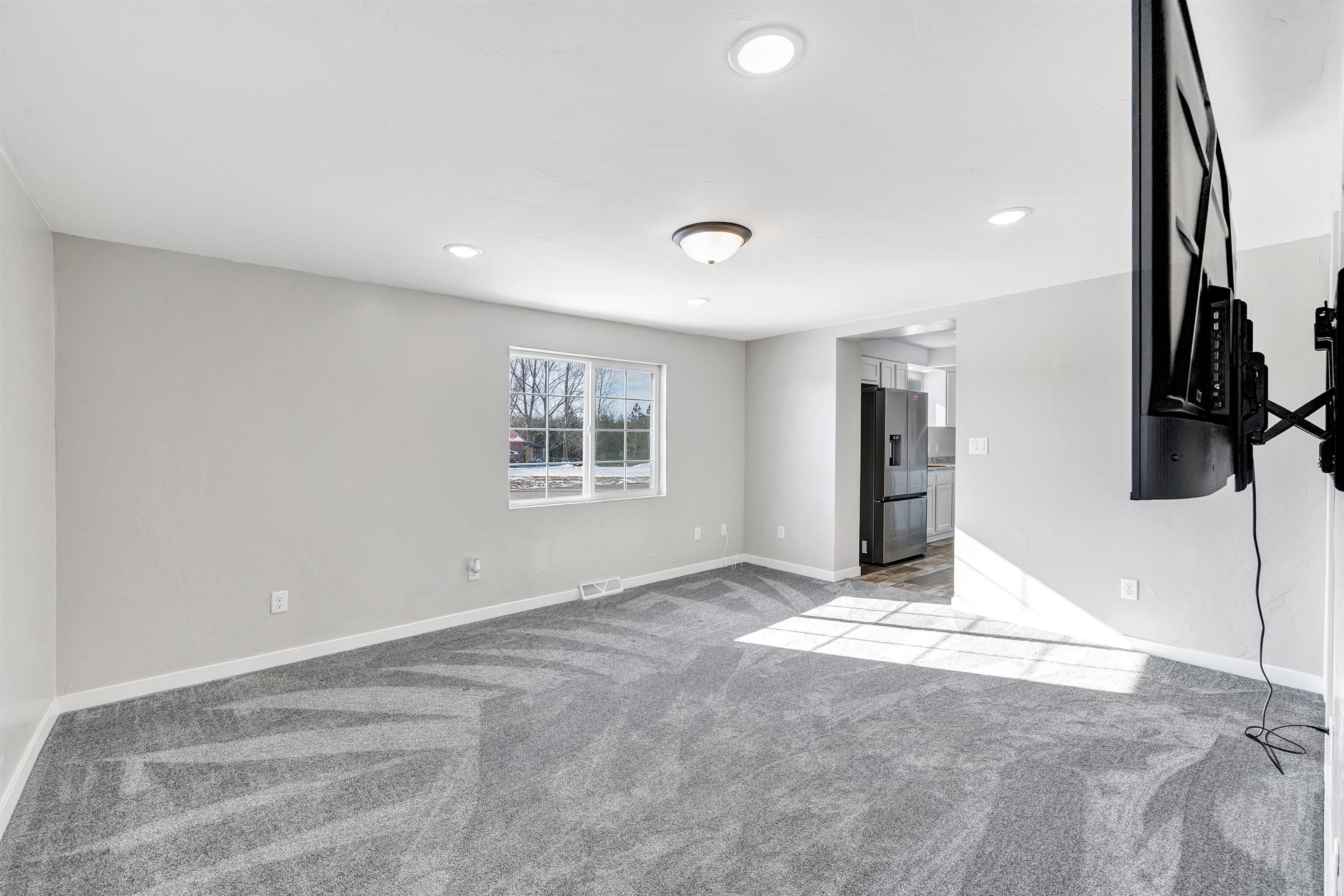 6208 Kriescher Road Lena, WI 54139 - Photo 8 of 25