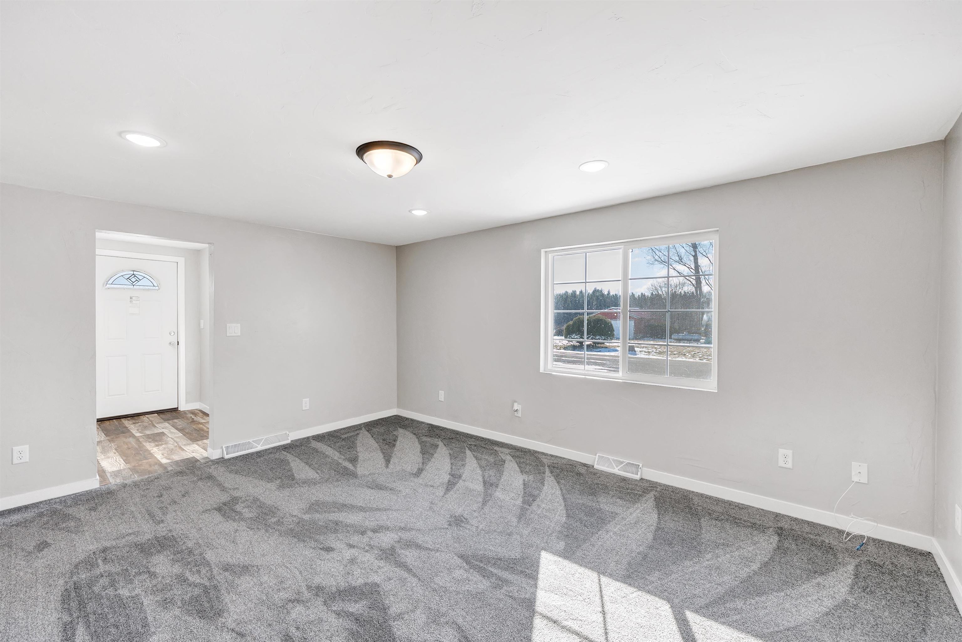 6208 Kriescher Road Lena, WI 54139 - Photo 9 of 25